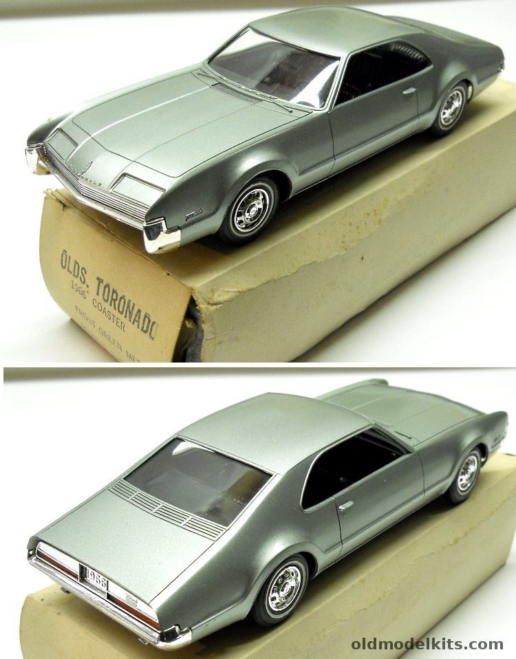 Jo-Han 1/25 1966 Oldsmobile Toronado Promo plastic model kit